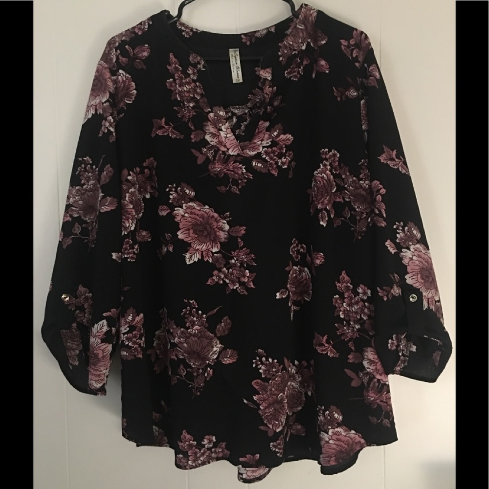 Beautiful 1X black with pink and maroon flowers